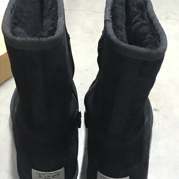 UGG boots size 7 - Picture 2 of 7